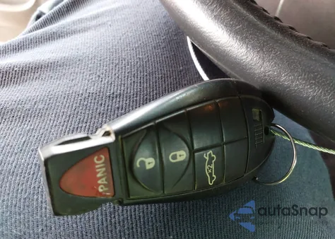 2008 Dodge Challenger Srt8 z USA, uszkodzony, nr VIN 2B3LJ74WX8H290046